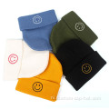 Mannen vrouwen glimlachen gezicht beanies